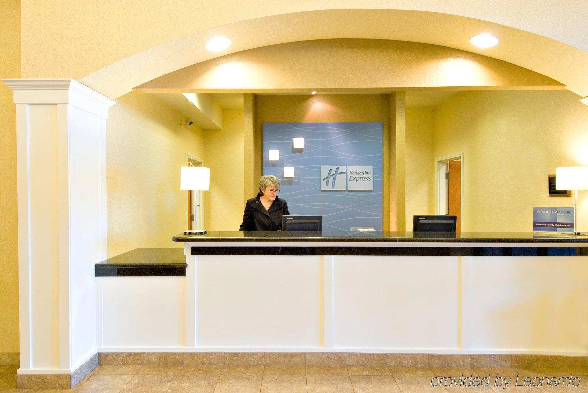 Wingate By Wyndham Moses Hotel